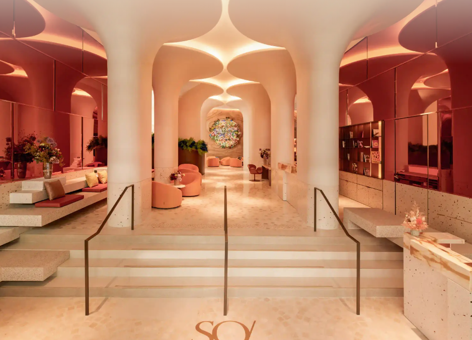 So Paris Lobby