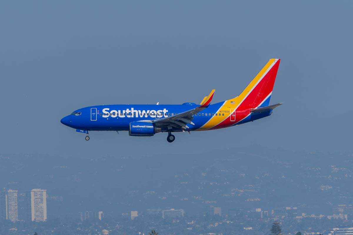Southwest 737 landing at LAX Southwest 737 landing at LAX