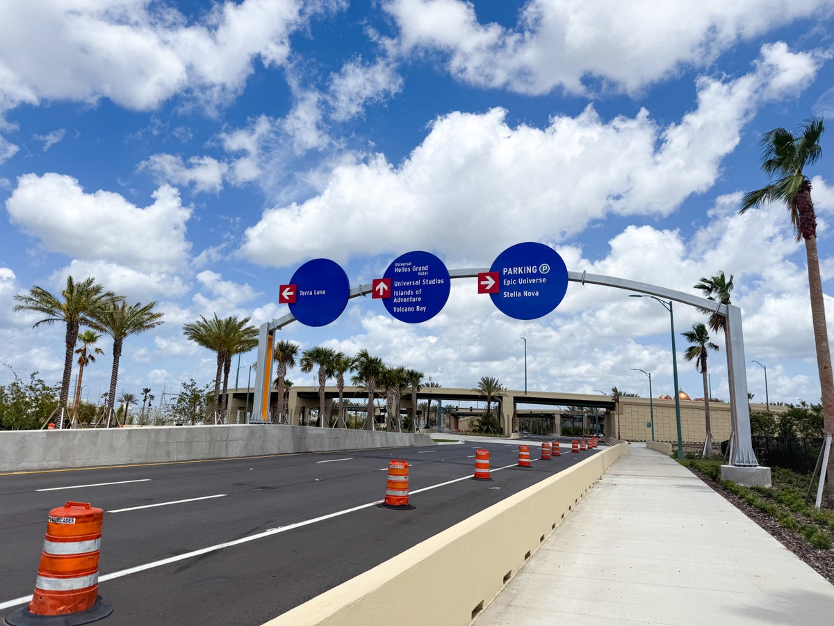 Universal Terra Luna walking path Hotel Epic Universe Image Credit Chris Hassan