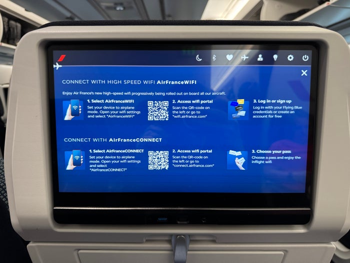 Air France A350 900 IAH CDG economy Wi Fi Air France A350 900 IAH CDG economy Wi Fi