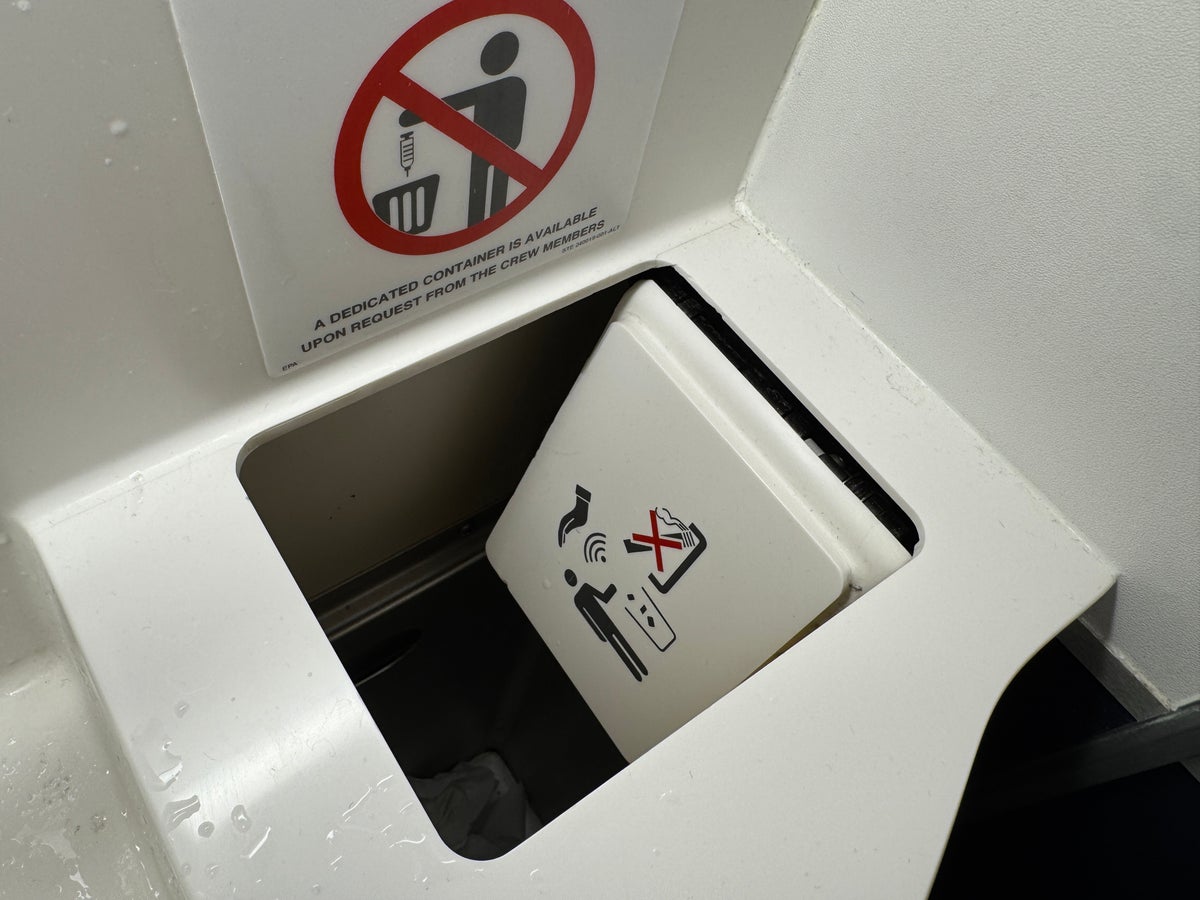 Air France A350 900 IAH CDG economy lavatory automated trash Air France A350 900 IAH CDG economy lavatory automated trash