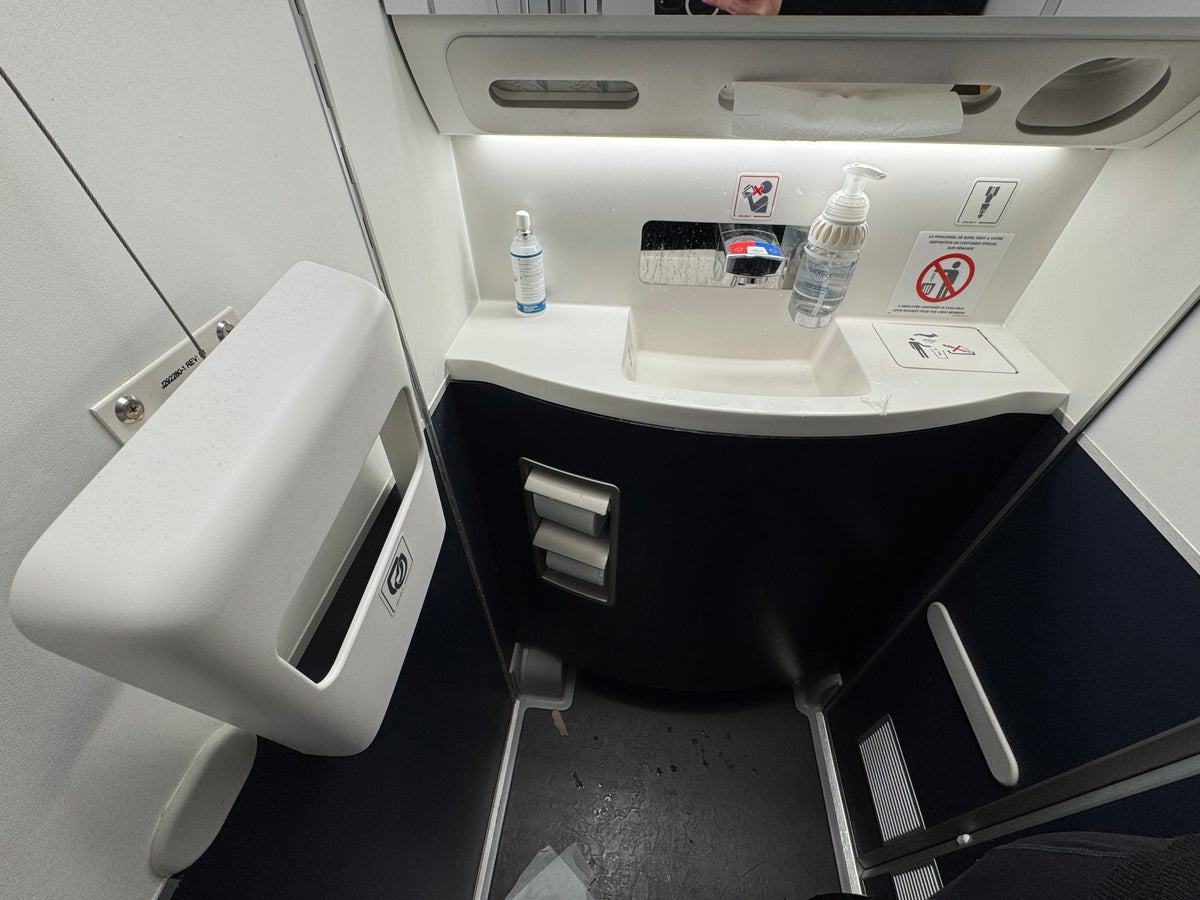 Air France A350 900 IAH CDG economy lavatory sink
