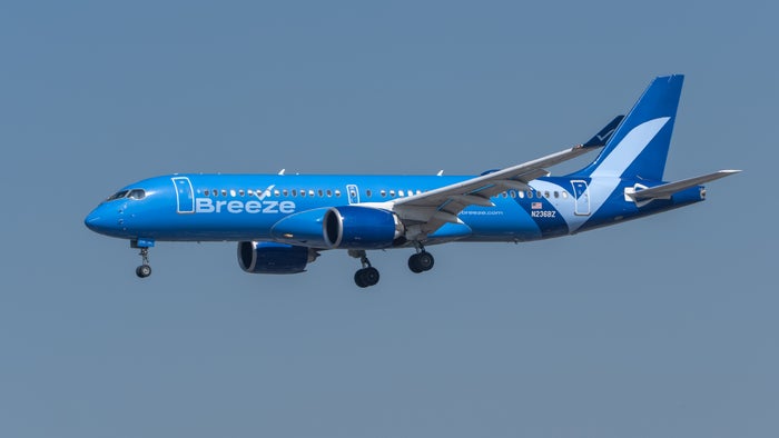 [Expired] Breeze Airways Cyber Monday Deal: Save up to 60% on Flights
