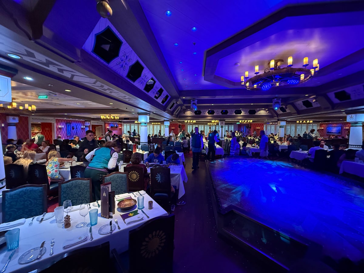 Disney Wish Frozen Seating