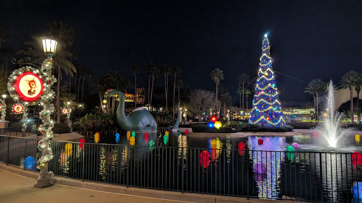 Disney’s Hollywood Studios Echo Lake holiday decorations Disney's Hollywood Studios Echo Lake holiday decorations