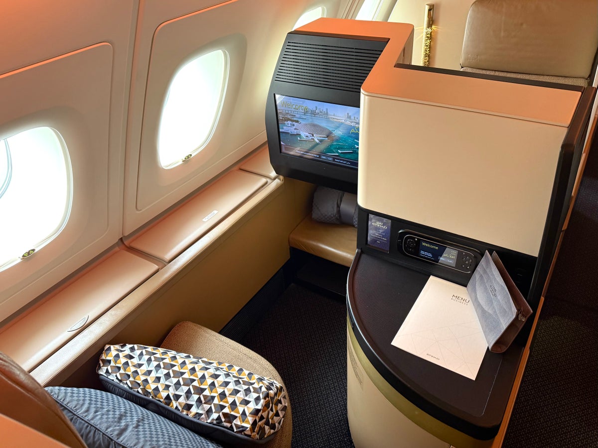 Etihad A380 Business Class seat 20K from behind Etihad A380 Business Class seat 20K from behind