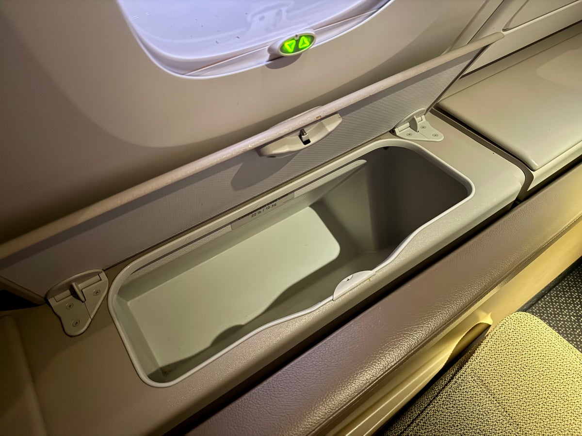 Etihad A380 Business Class storage Etihad A380 Business Class storage