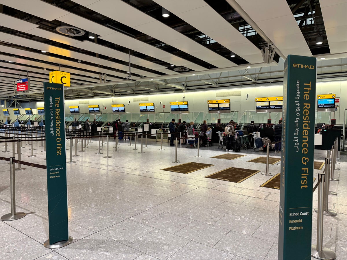 Etihad The Residence and First check in at London Heathrow LHR Etihad The Residence and First check in at London Heathrow LHR