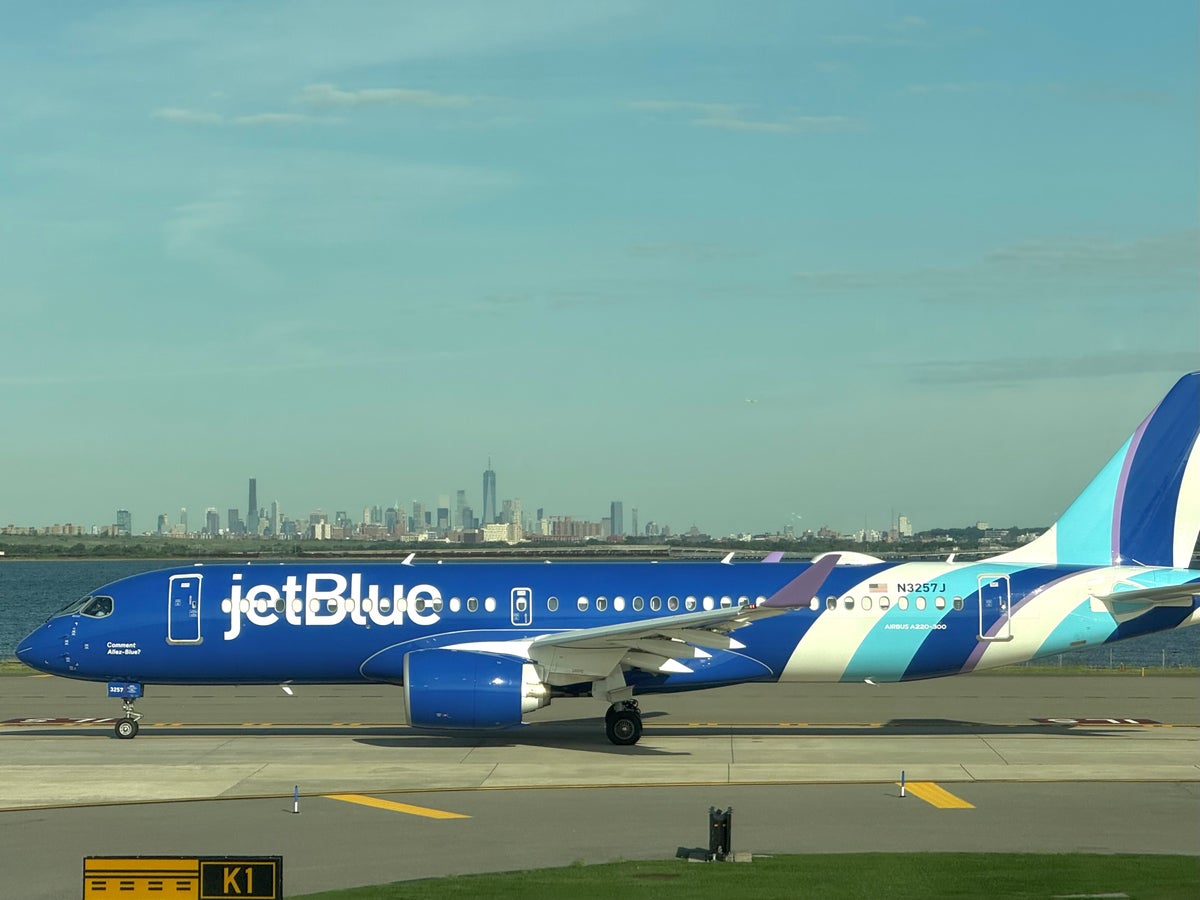 JetBlue A220 at New York JFK