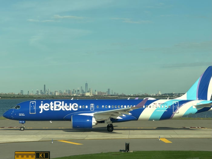 JetBlue Adds More Winter Sunshine Routes, Air Passengers Rights Are In Jeopardy, and More Airline News