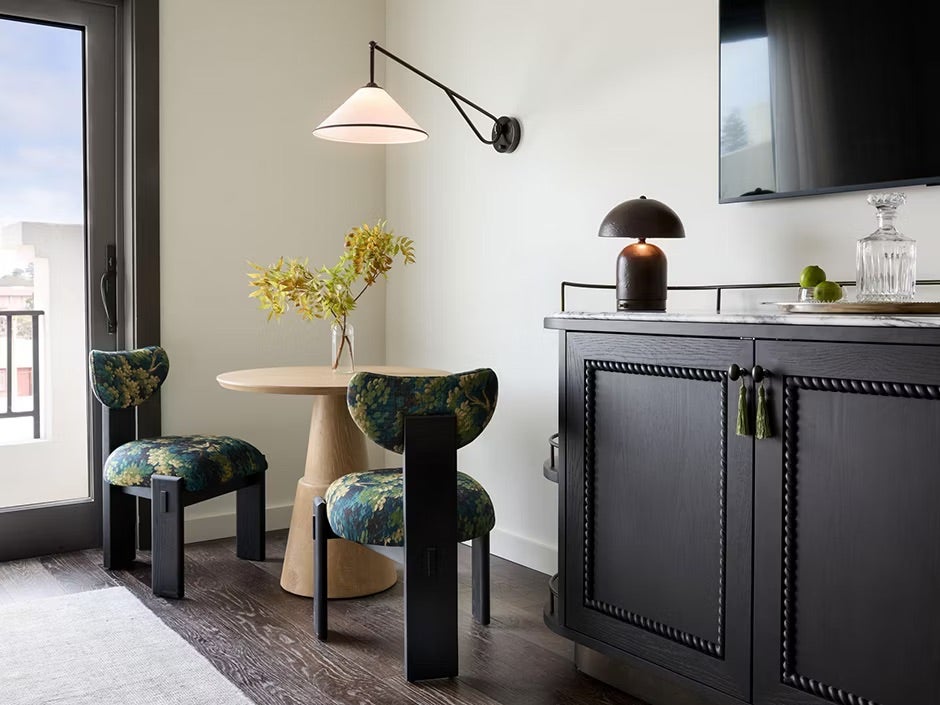 Kimpton Pacific Grove Room Seating