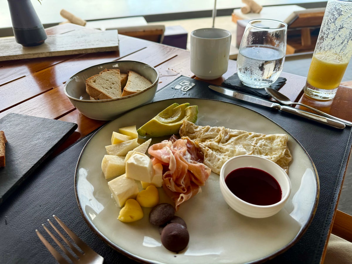 Kura Boutique Costa Rica breakfast omelette