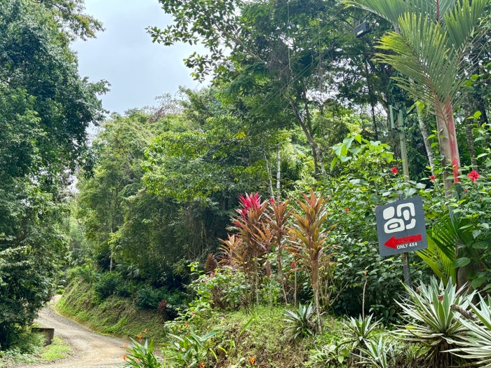 Kura Boutique Costa Rica signpost