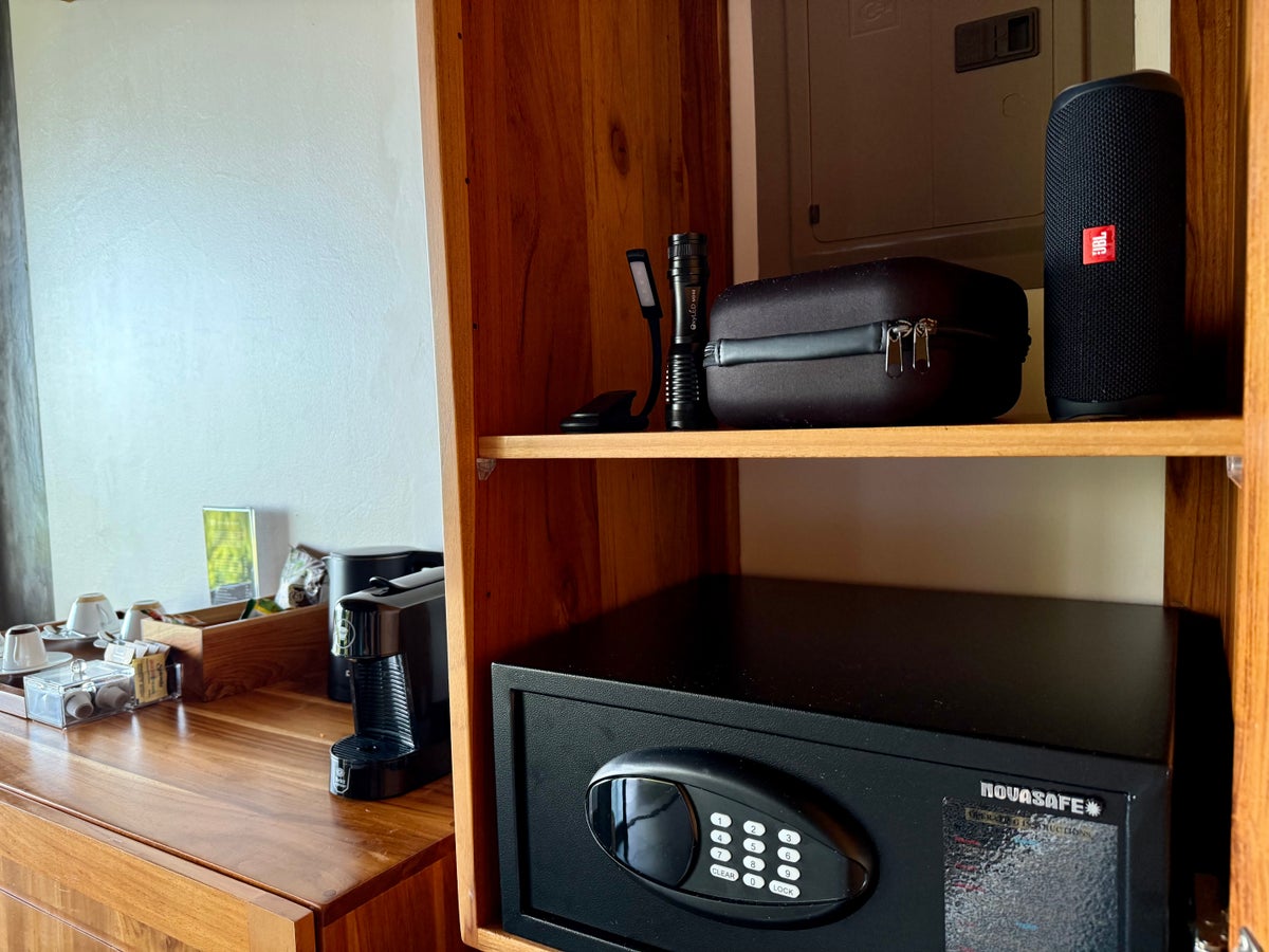 Kura Boutique Costa Rica suite gadgets