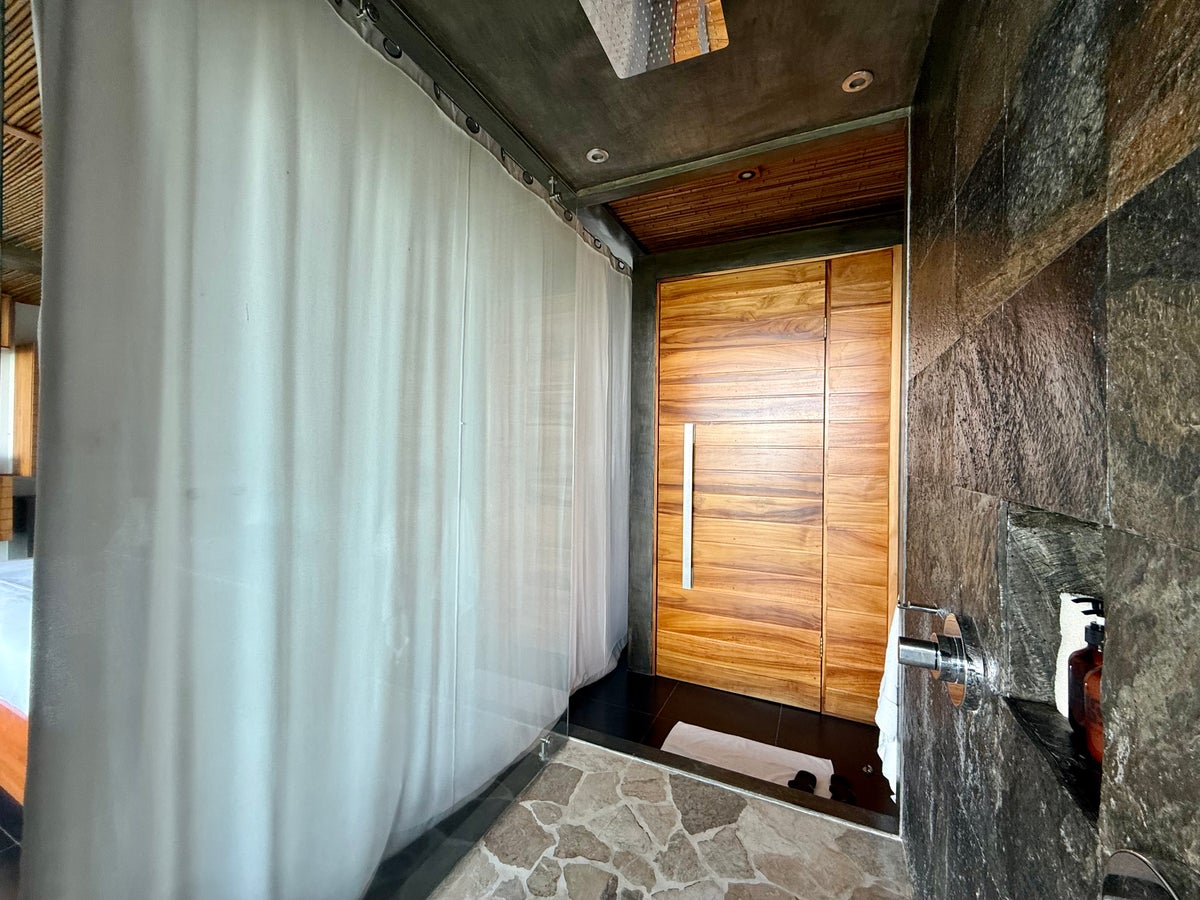 Kura Boutique Costa Rica suite privacy curtain