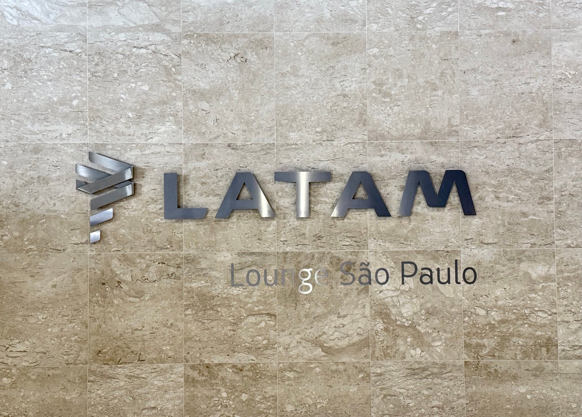 LATAM Lounge Sao Paulo GRU sign LATAM Lounge Sao Paulo GRU sign
