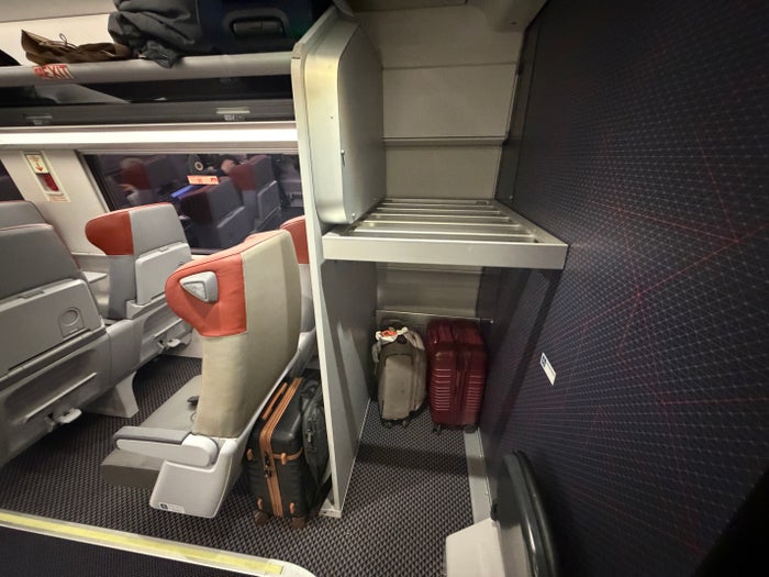 NextGen Acela First Class Luggage Storage NextGen Acela First Class Luggage Storage