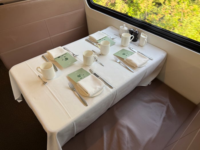 Rocky Mountaineer GoldLeaf Restaurant Seating