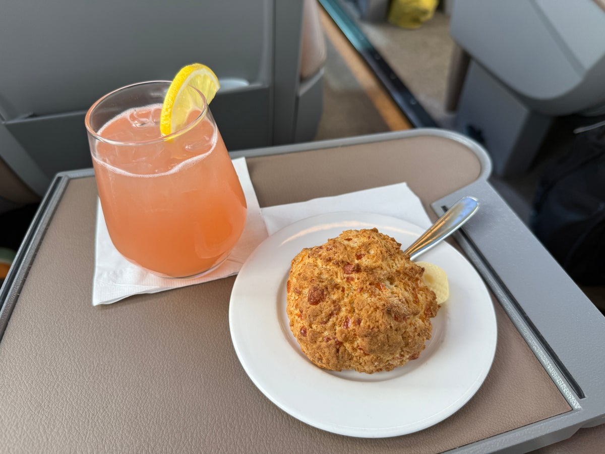 Snack in GoldLeaf Snack in GoldLeaf