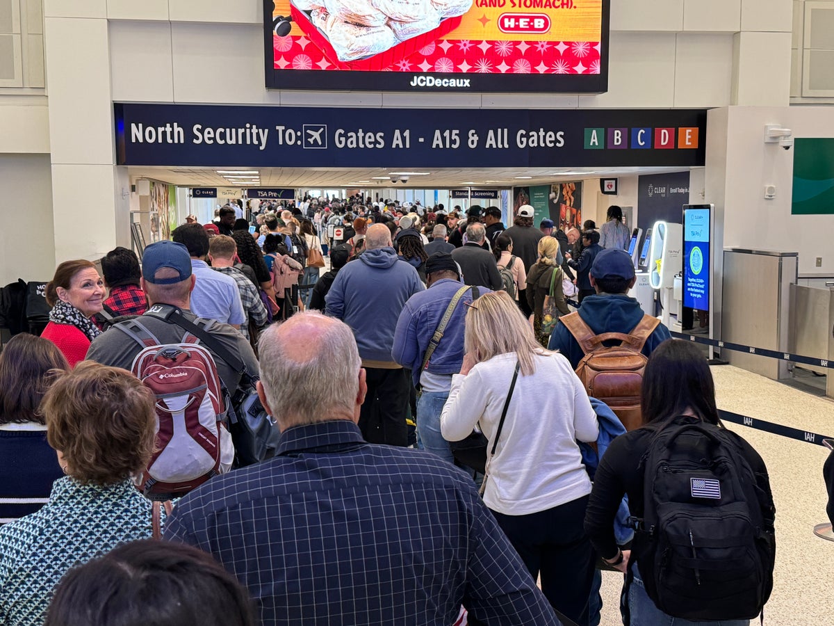 TSA IAH Terminal A 110325 North entrance