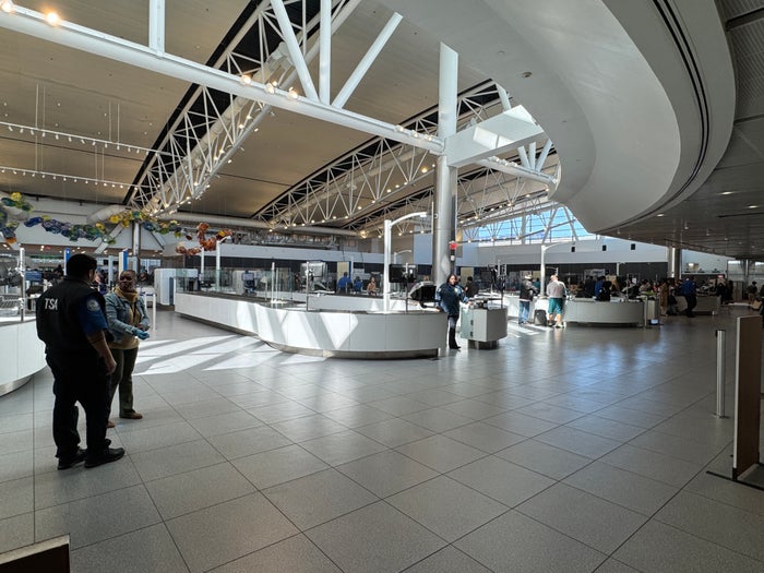 TSA IAH Terminal E 110325 empty lanes