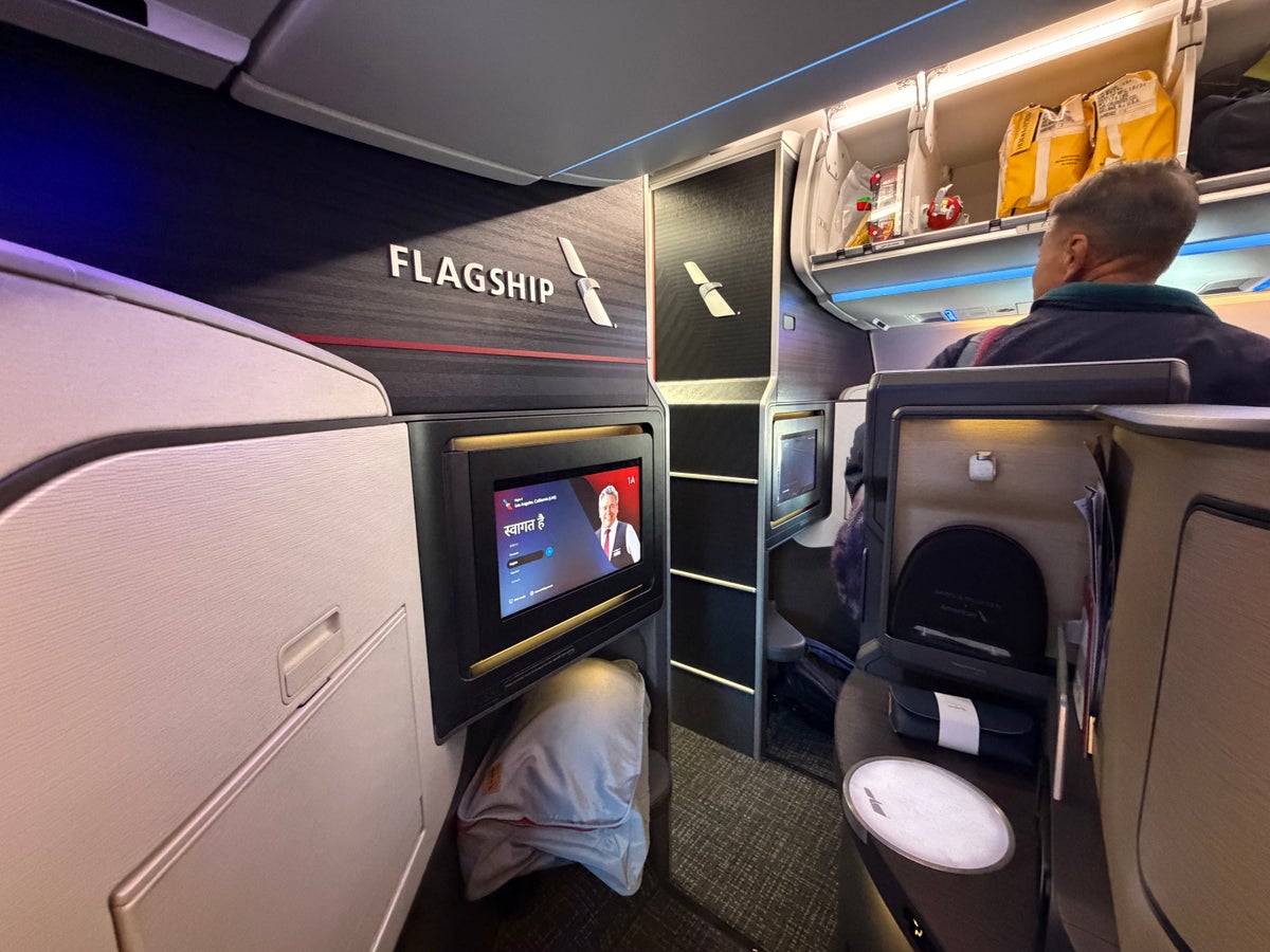 AA A321XLR 1A Looking Forward