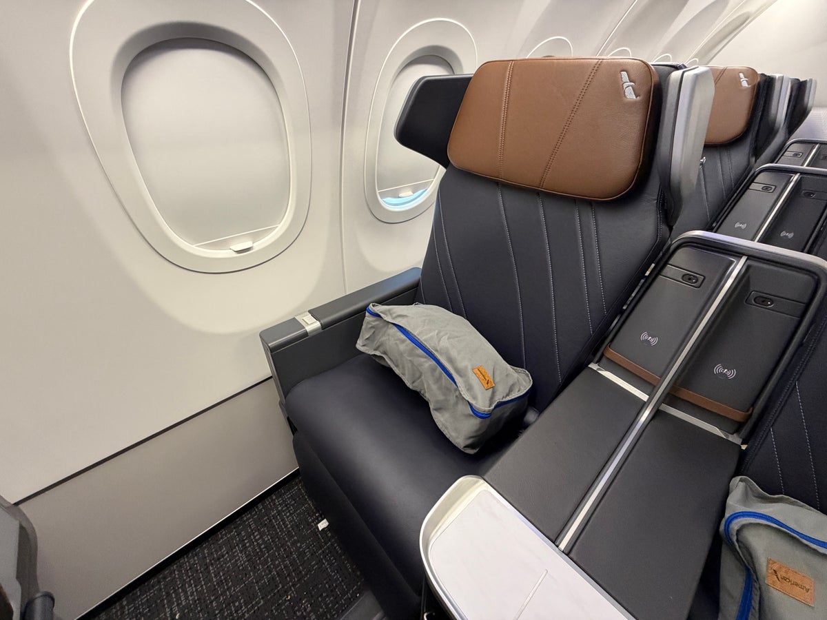 AA A321XLR Premium Economy Seat