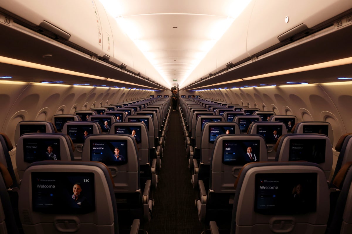 AA XLR Main Cabin reverse