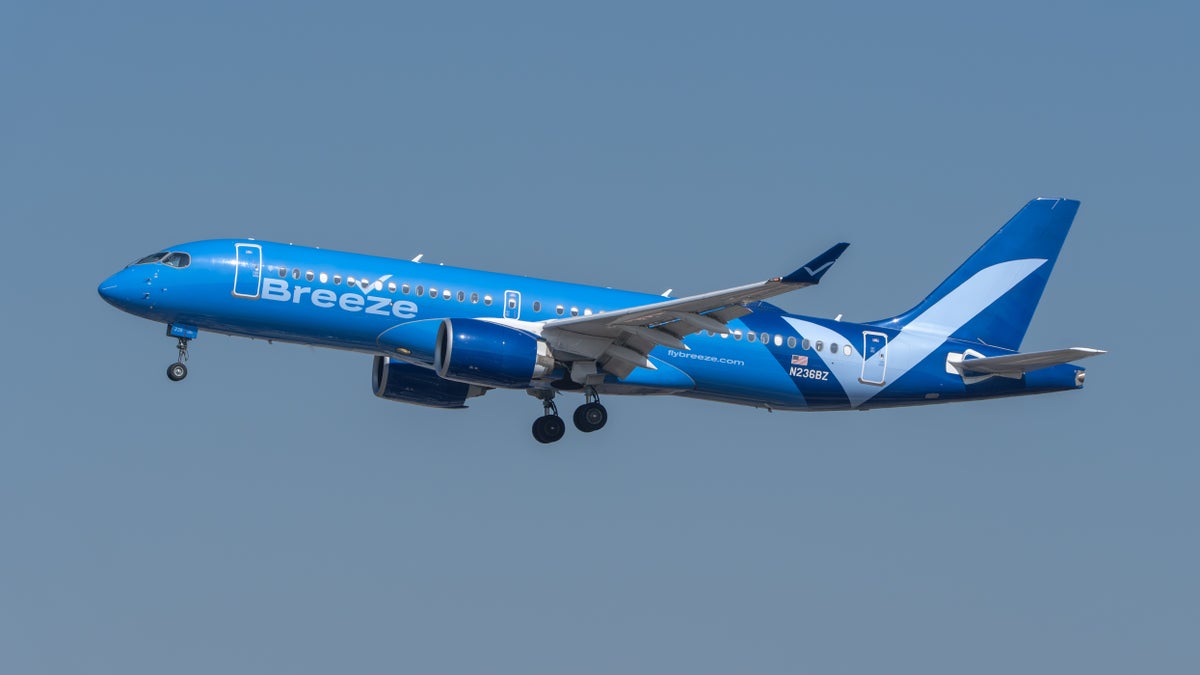 Dear Low-Cost Airlines: We Love To Hate You, but Please Don’t Go
