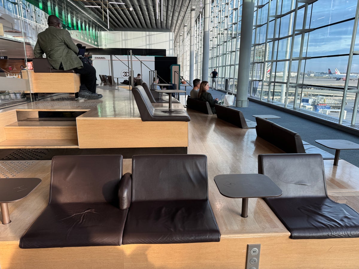 CDG 2E tiered seating