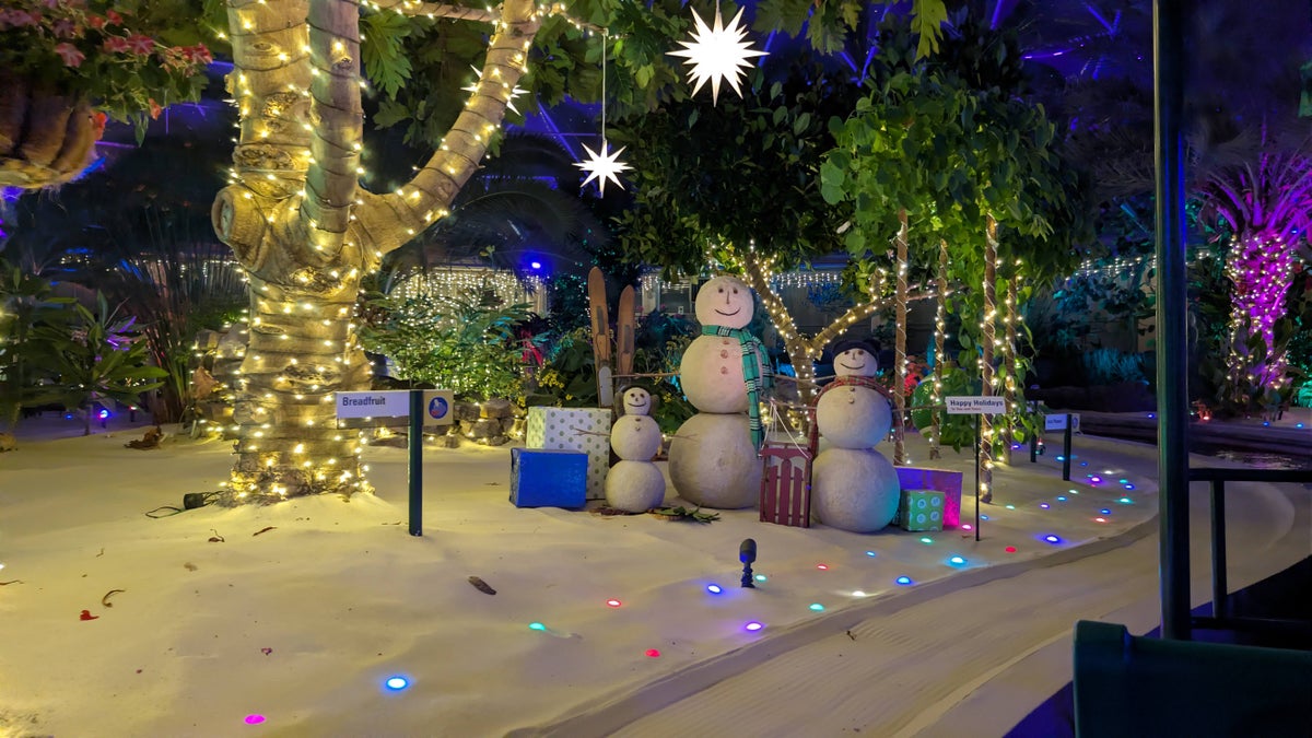 EPCOT International Festival of the Holidays Living With the Land Glimmering Greenhouses EPCOT International Festival of the Holidays Living With the Land Glimmering Greenhouses