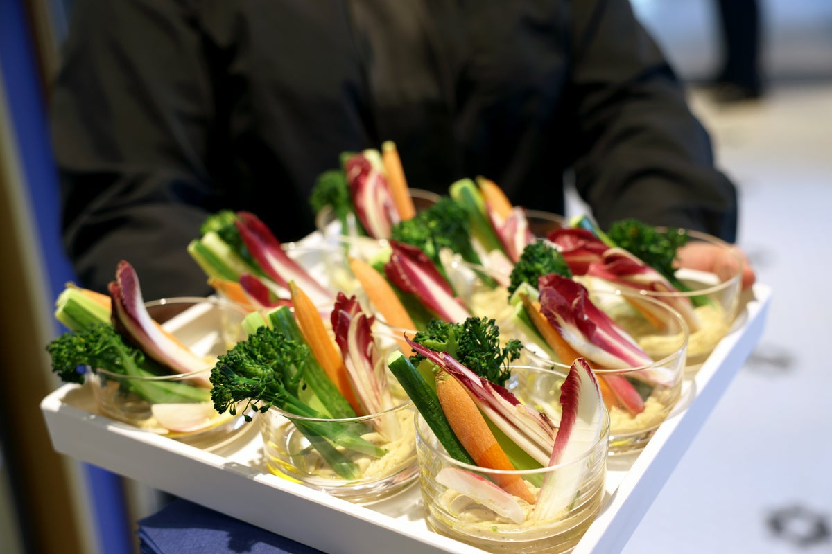 JetBlue JFK lounge BlueHouse crudites