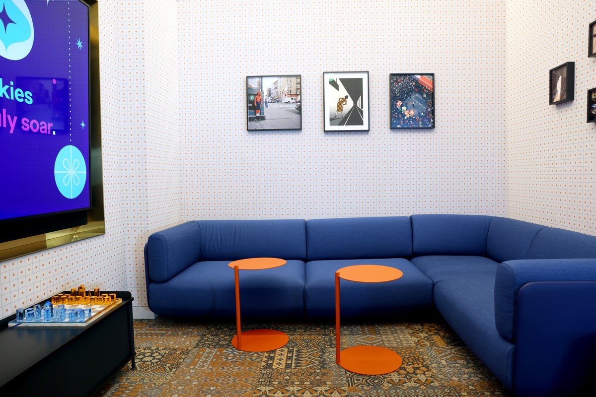 JetBlue JFK lounge BlueHouse game room