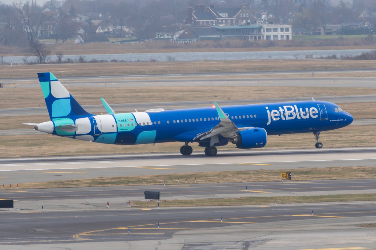 Jetblue A321 landing JFK