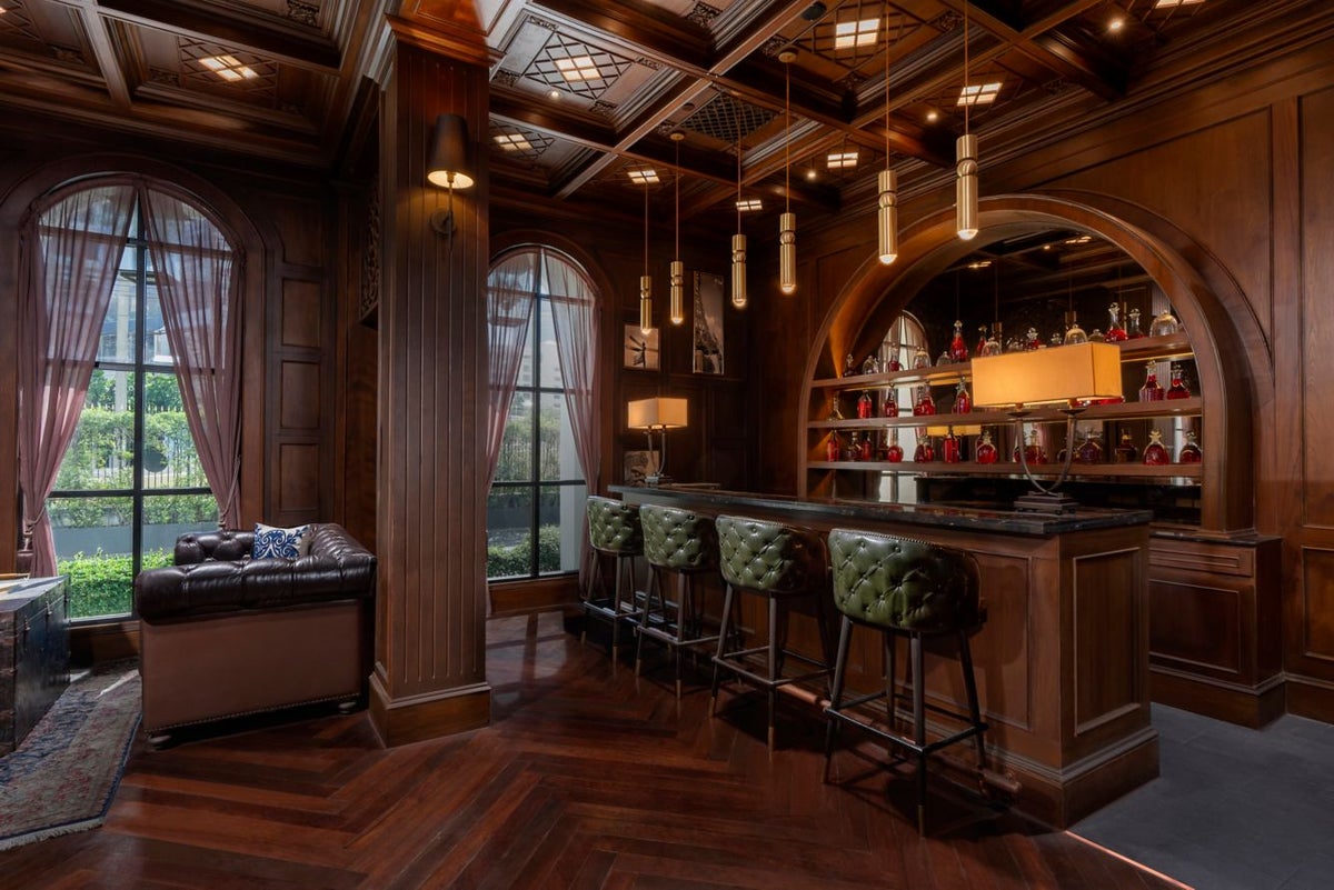 Metropole Bangkok Lobby Bar