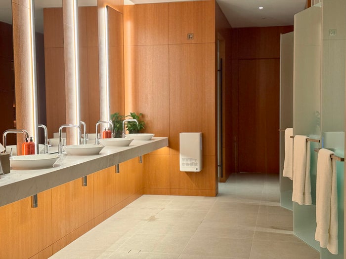 Park Hyatt London River Thames gym changing rooms
