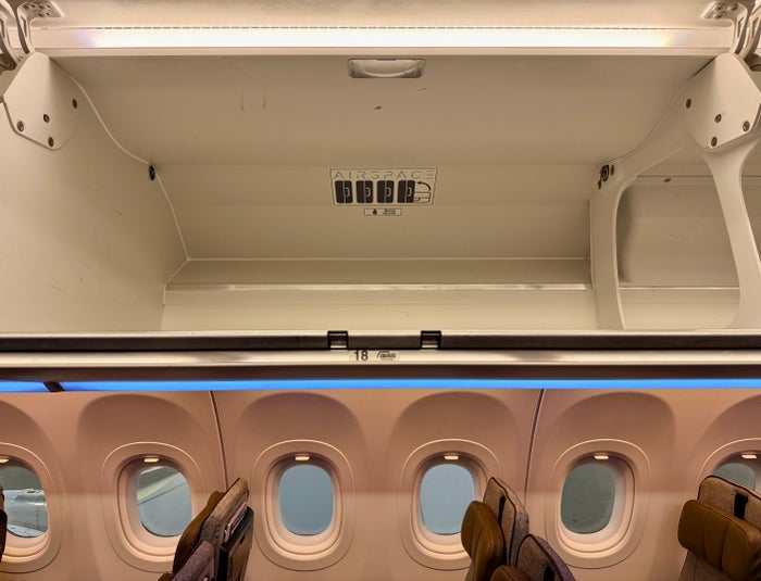 Qantas Airbus A321XLR airspace stowage