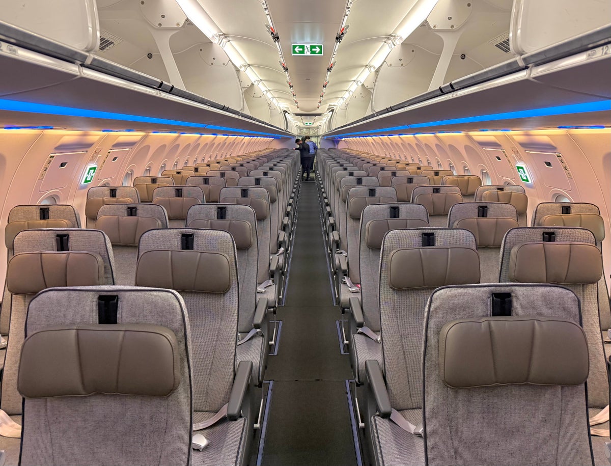 Qantas Airbus A321XLR economy cabin