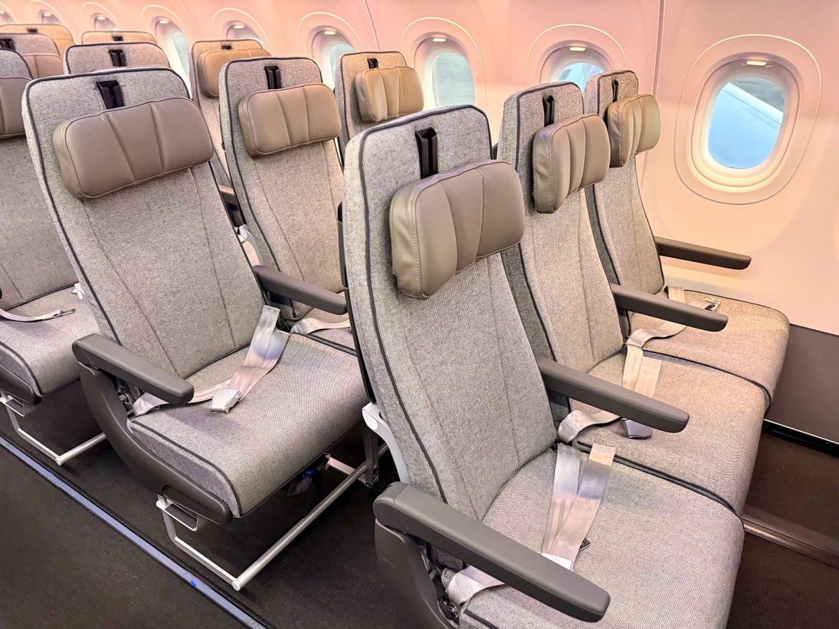 Qantas Airbus A321XLR economy seats