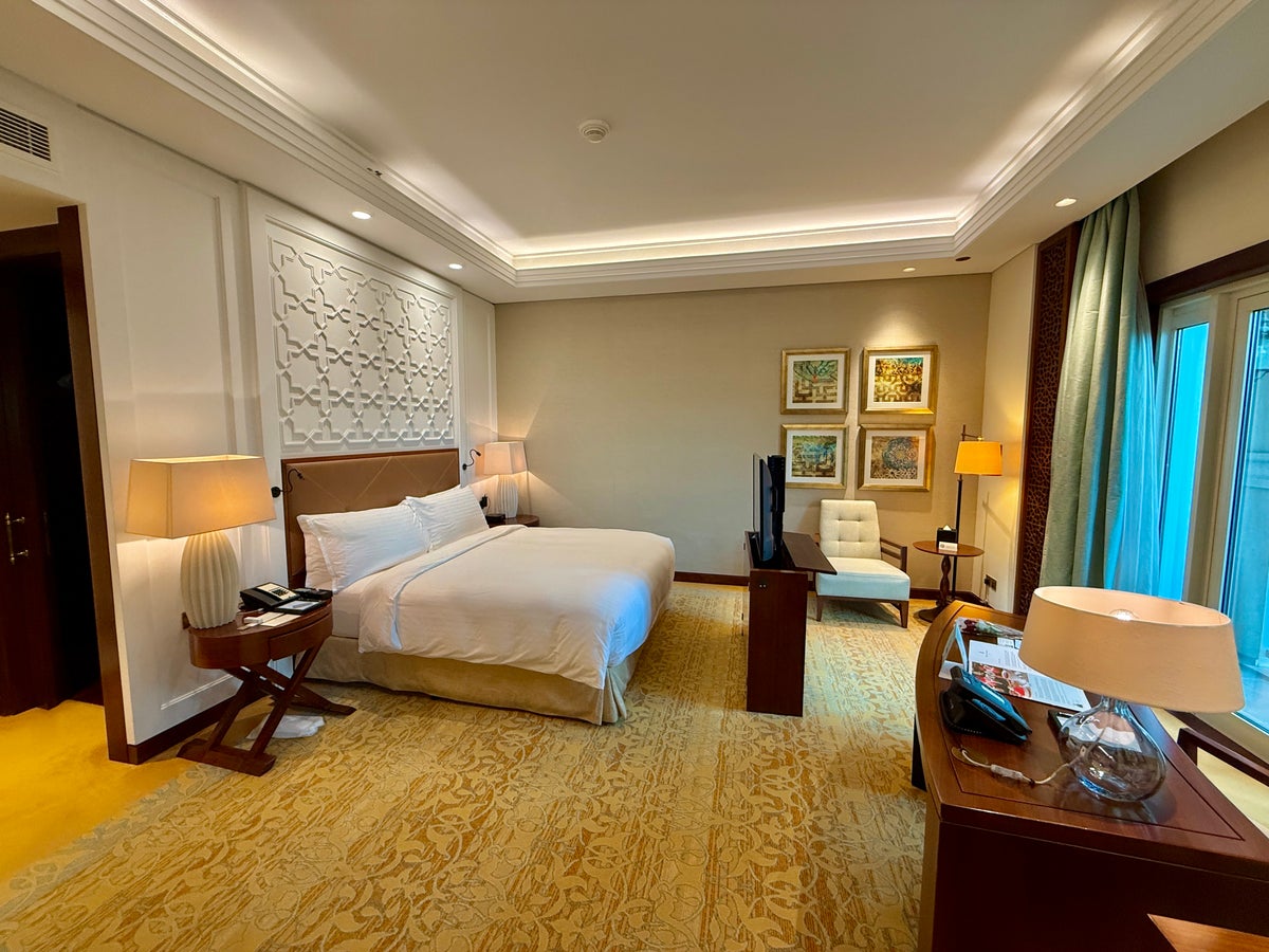 Ritz Carlton Dubai Suite Bedroom