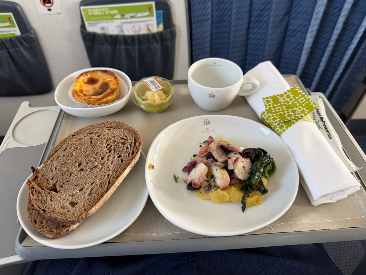 TAP Lisbon to London Meal TAP Lisbon to London Meal