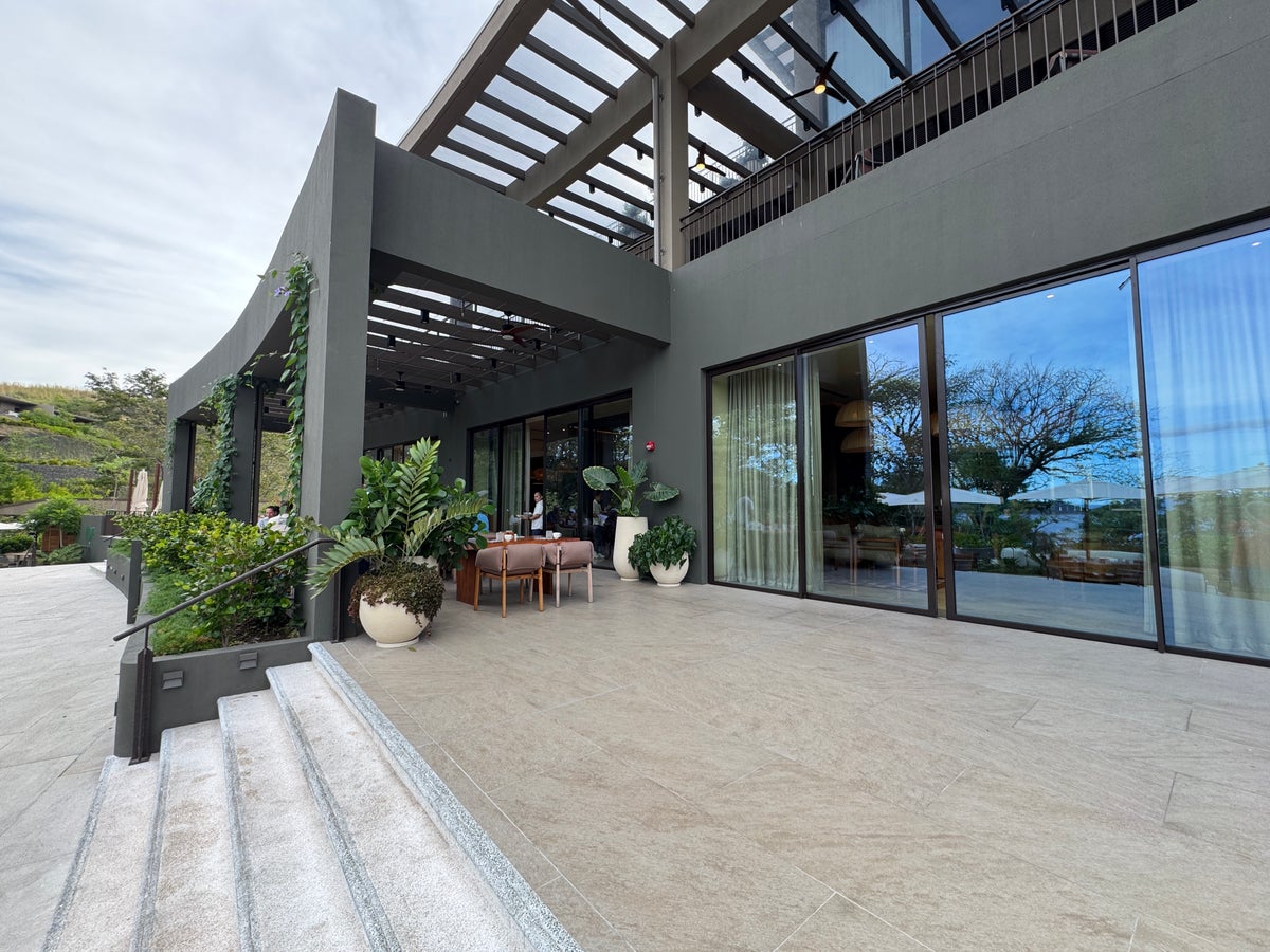 Waldorf Astoria Costa Rica Tico Tica entrance