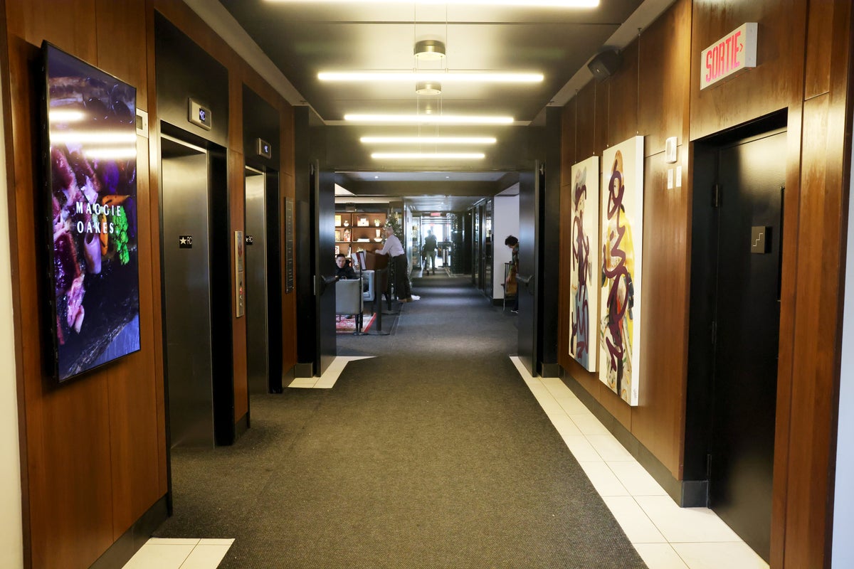 Wiliiam Gray Hotel Montreal lobby