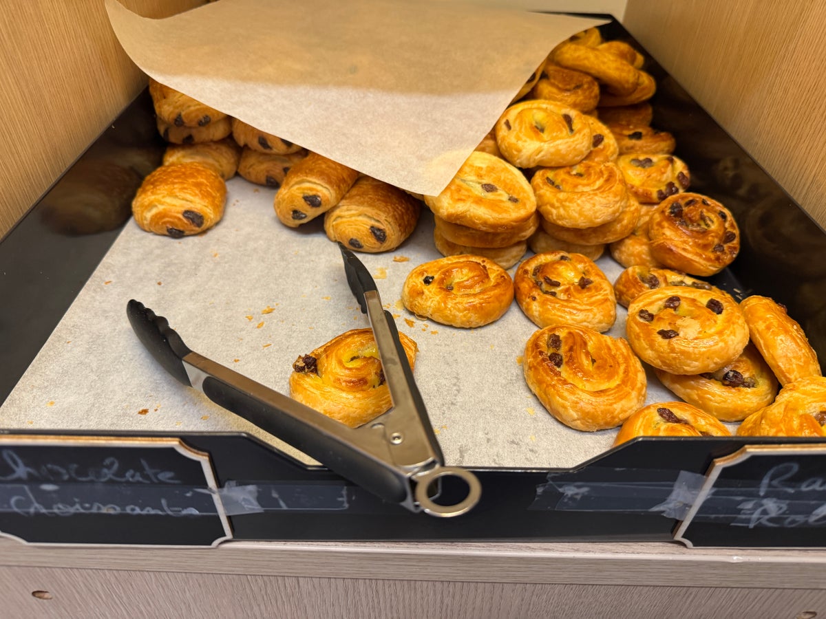 YOTELAIR Paris Charles de Gaulle baked goods