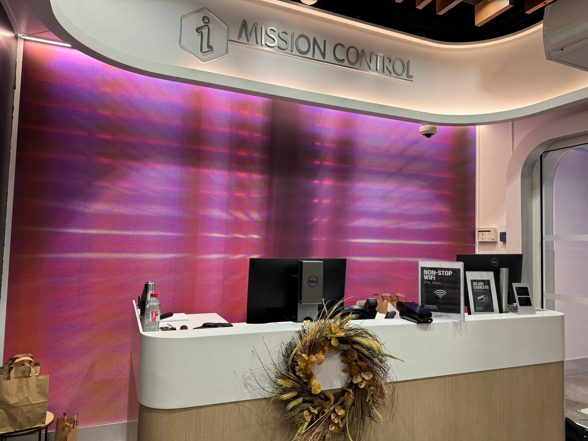 YOTELAIR Paris Charles de Gaulle check in