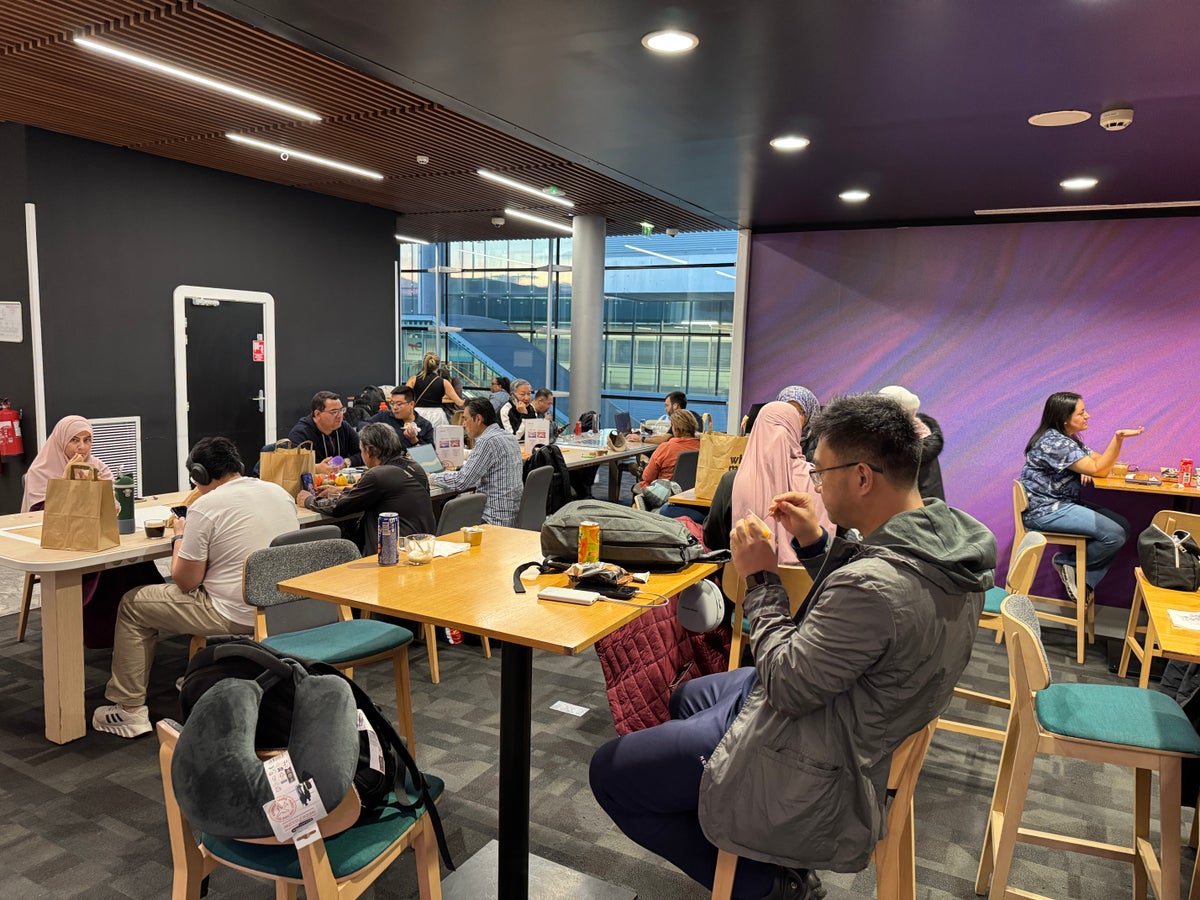 YOTELAIR Paris Charles de Gaulle high top workstation