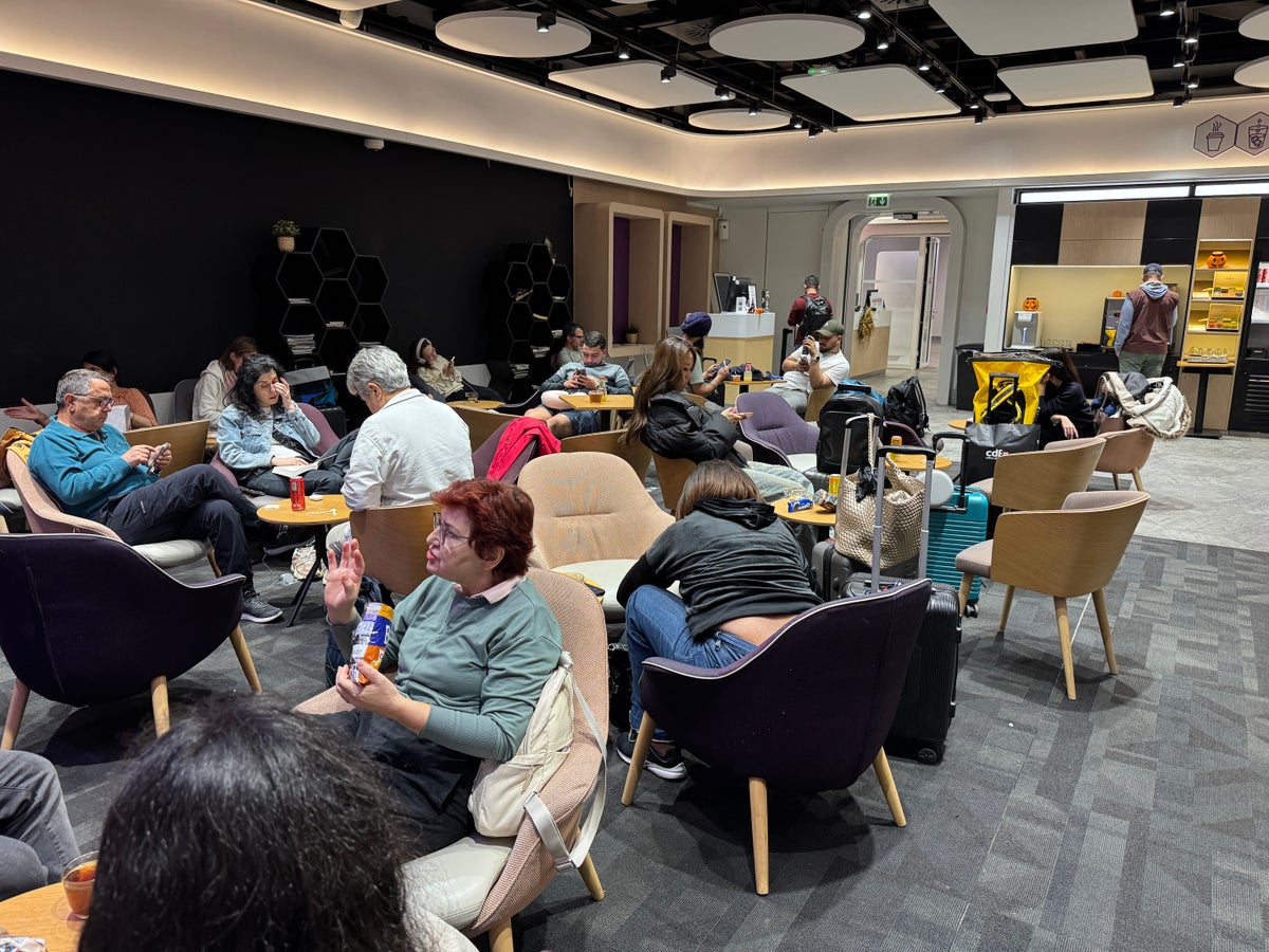 YOTELAIR Paris Charles de Gaulle main seating