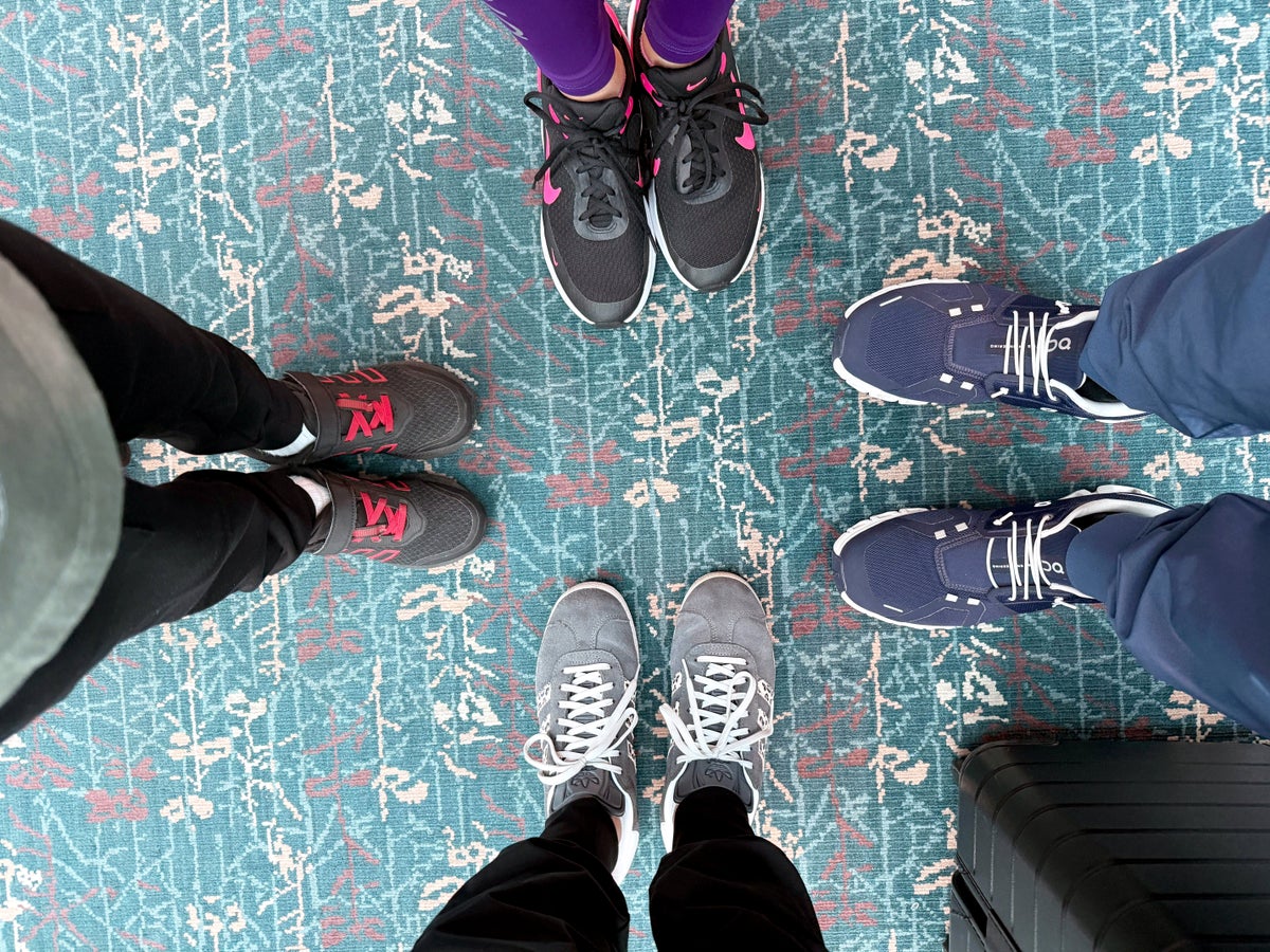 airport feet MCO chris hassan