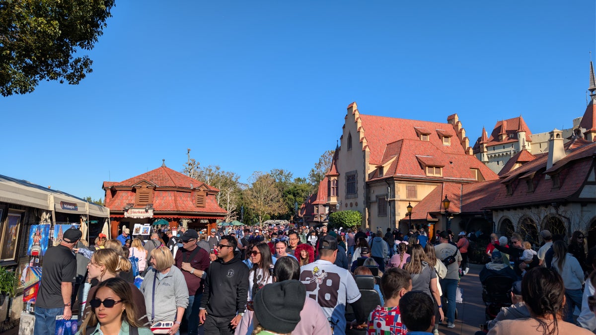 2026 EPCOT International Festival of the Arts crowd opening day