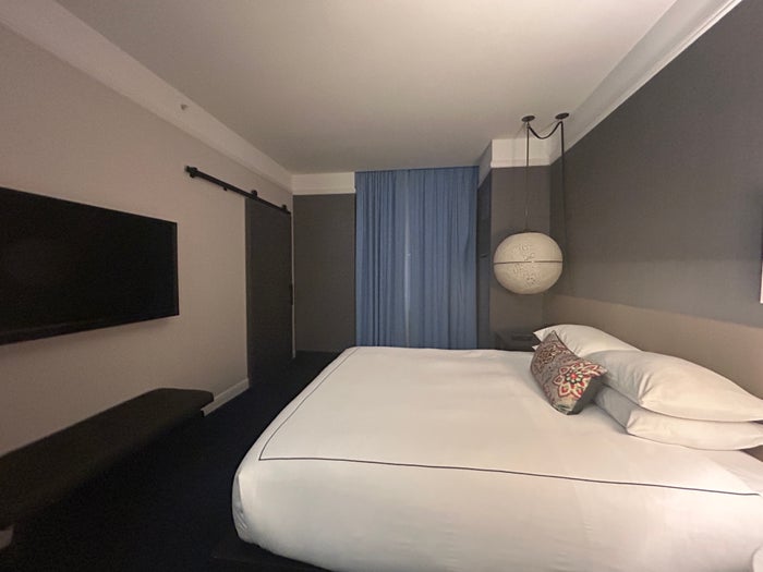 Bedroom Kimpton the Gray